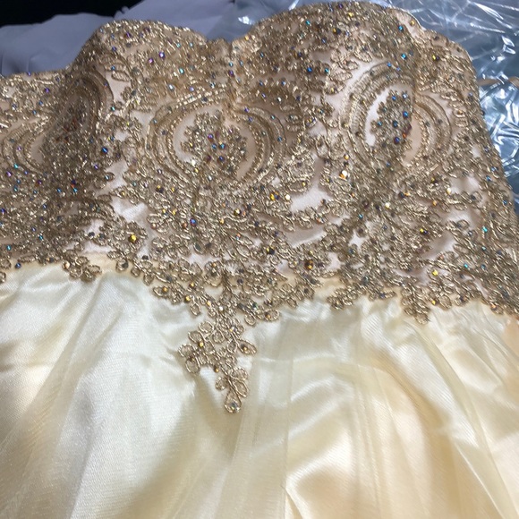 Chiffon Beads  Embroidered Prom or Wedding Dress - Picture 7 of 11